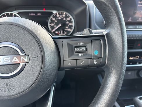 Used 2023 Nissan Rogue SV AWD/4WD image 25