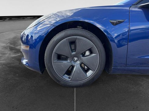 Used 2023 Tesla Model 3 Standard Range RWD image 9
