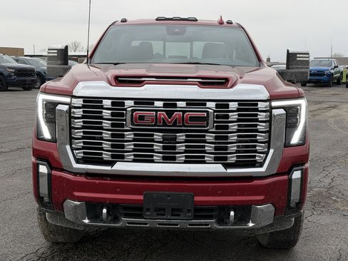 Used 2024 GMC Sierra 3500 Denali w/ Denali Reserve Package image 8