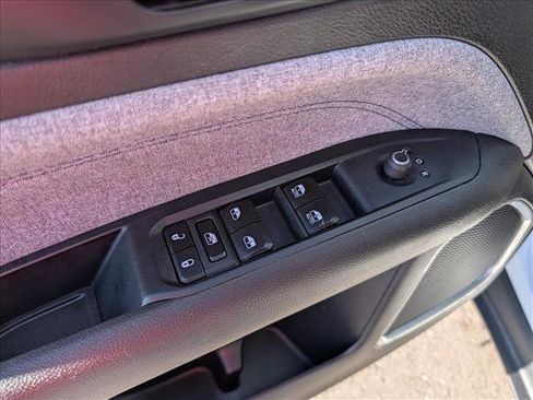 Used 2024 Jeep Compass Latitude image 28