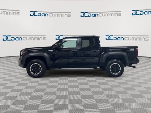 Used 2024 Toyota Tacoma TRD Off-Road AWD/4WD image 5