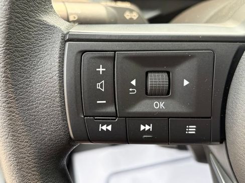 Certified 2025 Nissan Kicks SV AWD/4WD image 15
