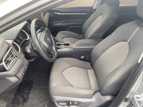 Used 2023 Toyota Camry LE FWD image 4
