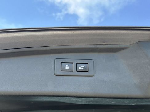 Used 2022 Subaru Outback Premium AWD/4WD image 15