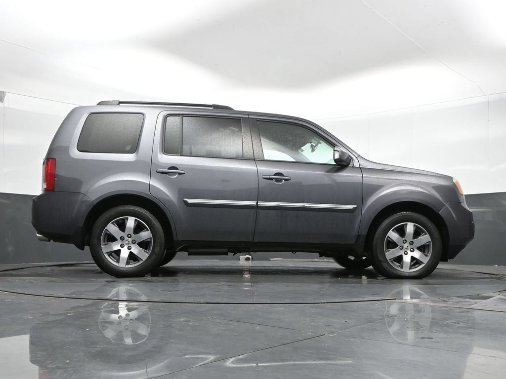 Used 2015 Honda Pilot Touring image 32