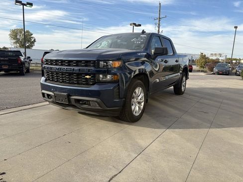 Used 2021 Chevrolet Silverado 1500 Custom w/ Safety Confidence Package image 5