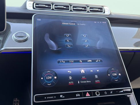 Used 2022 Mercedes-Benz S 500 4MATIC w/ AMG Line Package image 86