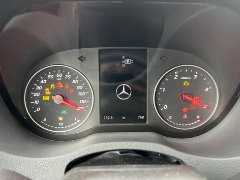 Used 2024 Mercedes-Benz Sprinter 4500 image 13