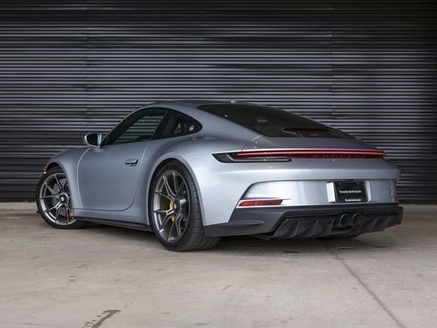 Certified 2022 Porsche 911 GT3 RWD image 3
