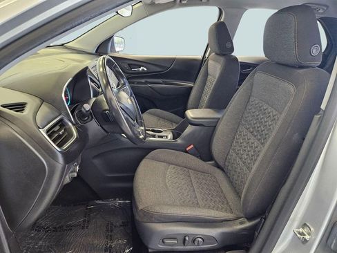 Used 2022 Chevrolet Equinox LT w/ Driver Convenience Package FWD image 22
