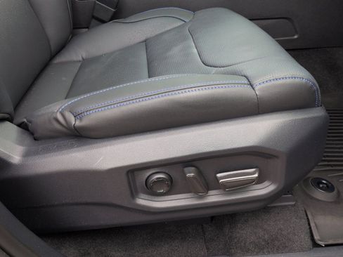 Used 2026 Toyota Tundra Platinum AWD/4WD image 22