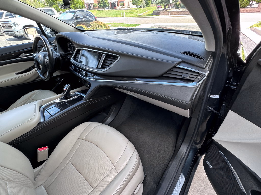 Used 2018 Buick Enclave Premium AWD/4WD image 41