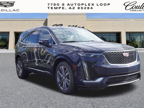 Certified 2025 Cadillac XT6 Premium Luxury FWD image 4