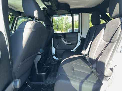 Used 2015 Jeep Wrangler Unlimited Sport AWD/4WD image 11