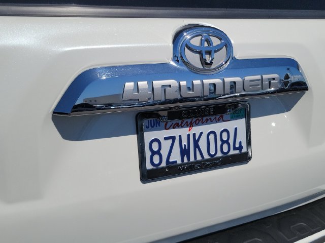 Used 2015 Toyota 4Runner Limited AWD/4WD image 26
