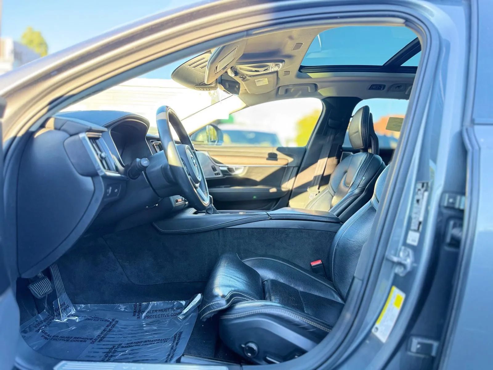 Used 2018 Volvo V90 T6 Cross Country w/ Convenience Package AWD/4WD image 9