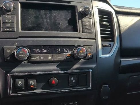 Used 2019 Nissan Titan SV w/ SV Convenience Package AWD/4WD image 22
