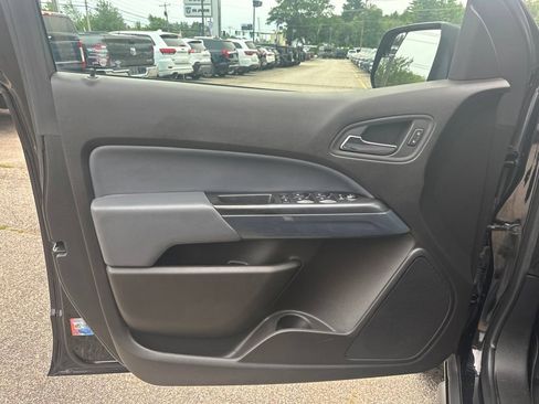 Used 2017 Chevrolet Colorado Z71 AWD/4WD image 14