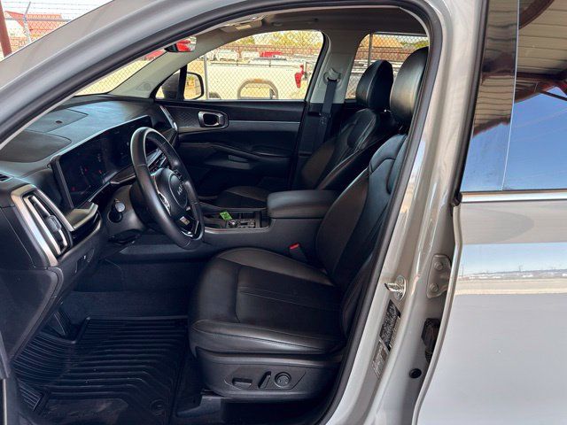 Used 2024 Kia Sorento S w/ Panoramic Sunroof Package FWD image 13