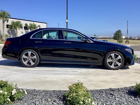 Used 2020 Mercedes-Benz E 350 Sedan w/ Premium Package image 4