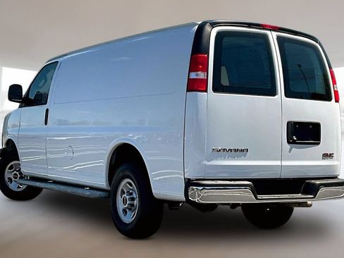 Used 2024 GMC Savana 2500 w/ Driver Convenience Package RWD image 4