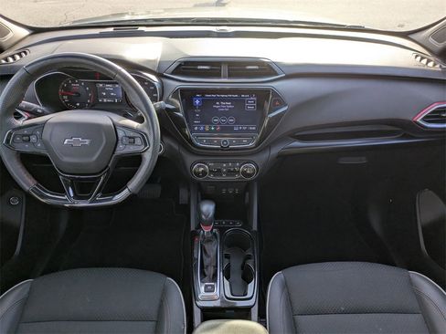 Used 2023 Chevrolet TrailBlazer RS w/ Sun and Liftgate Package image 17