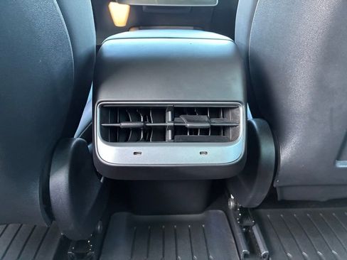 Used 2021 Tesla Model 3 Performance image 17