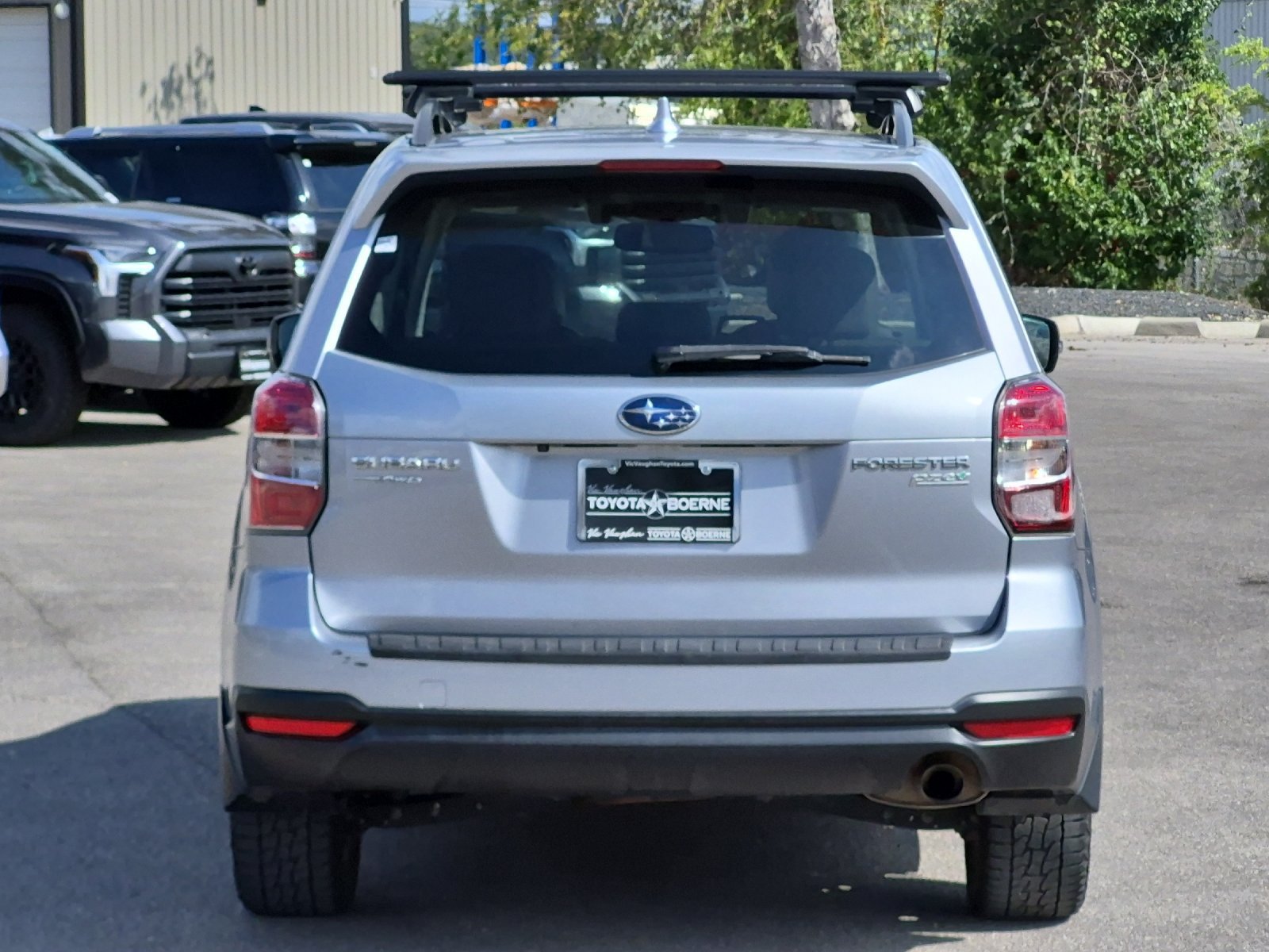 Used 2016 Subaru Forester 2.5i Touring w/ Eyesight & Navigation System AWD/4WD image 4