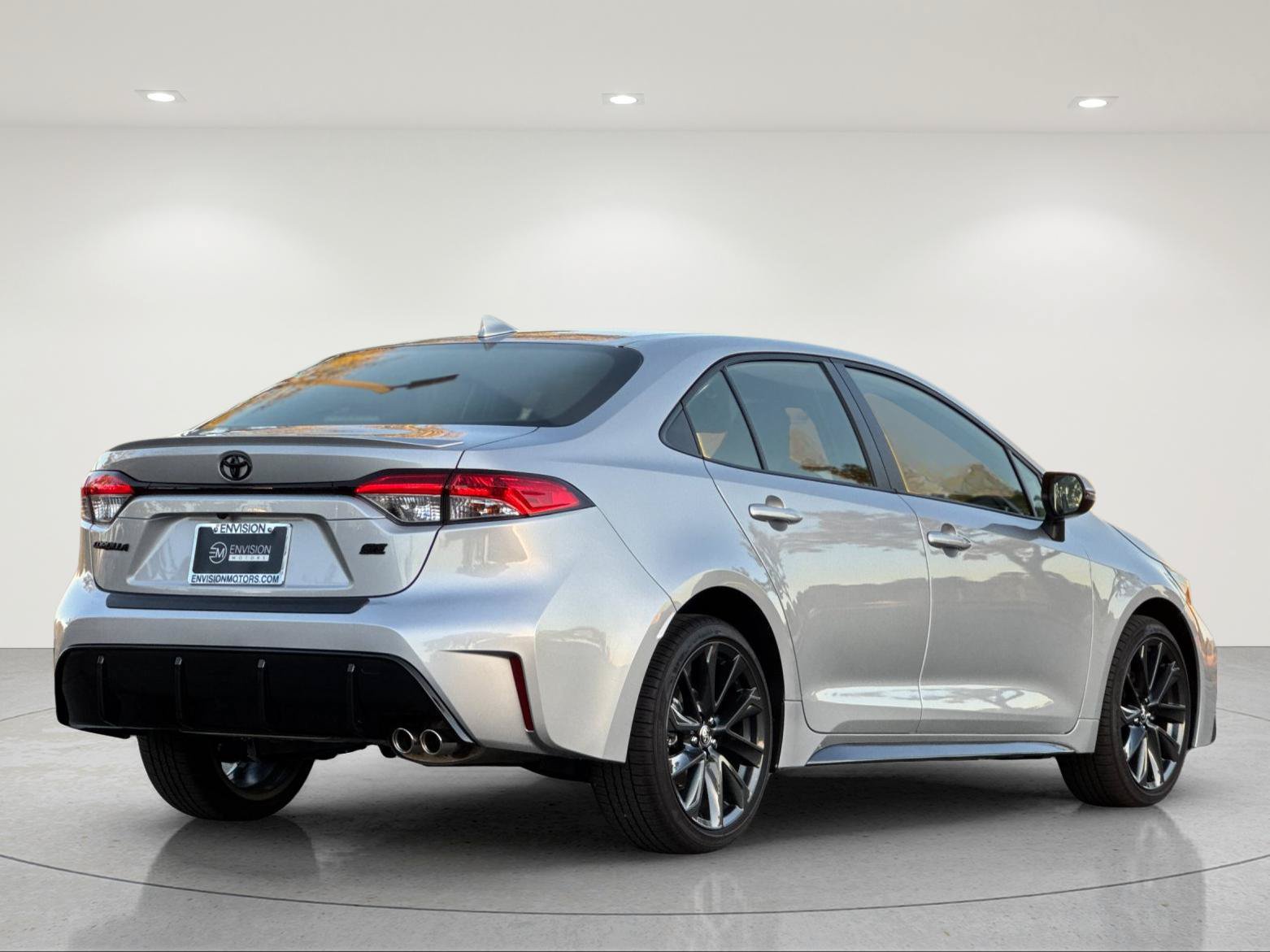 Used 2026 Toyota Corolla SE w/ SE Package FWD image 6