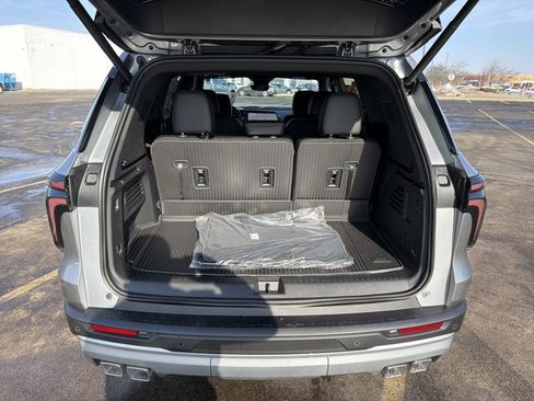 New 2026 Chevrolet Traverse LT image 37