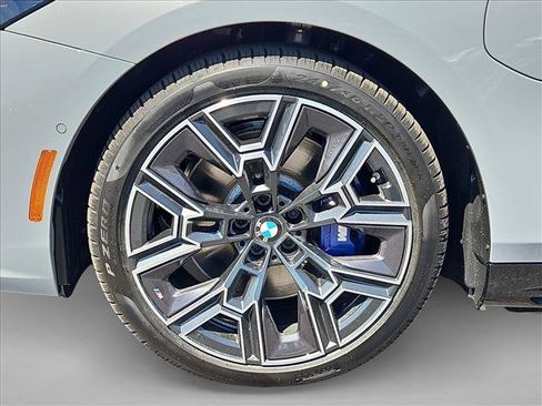 New 2027 BMW 550e xDrive w/ Executive Package AWD/4WD image 10