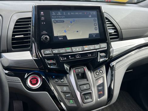 Used 2024 Honda Odyssey Elite image 18
