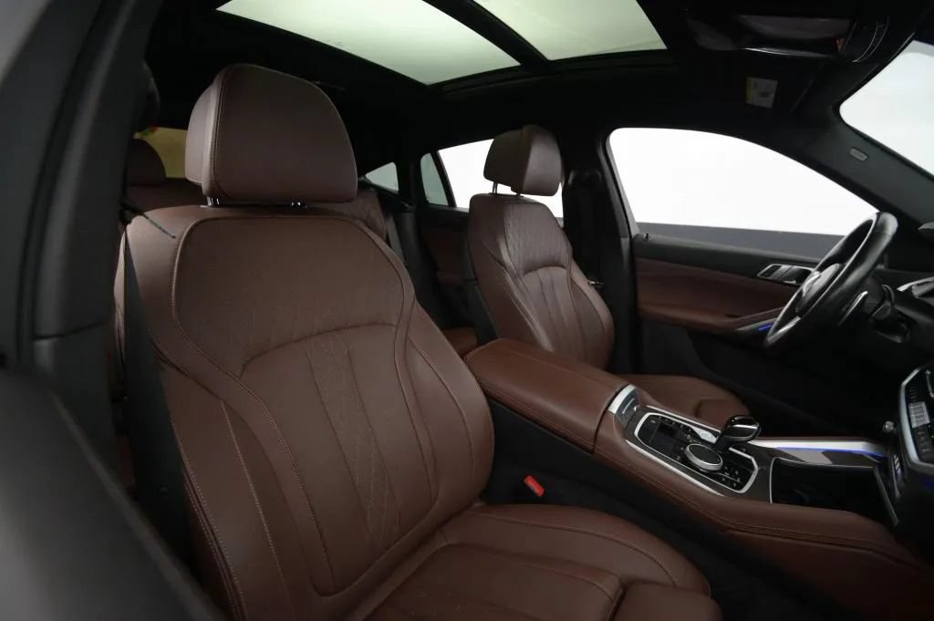 Used 2023 BMW X6 xDrive40i w/ M Sport Package AWD/4WD image 51
