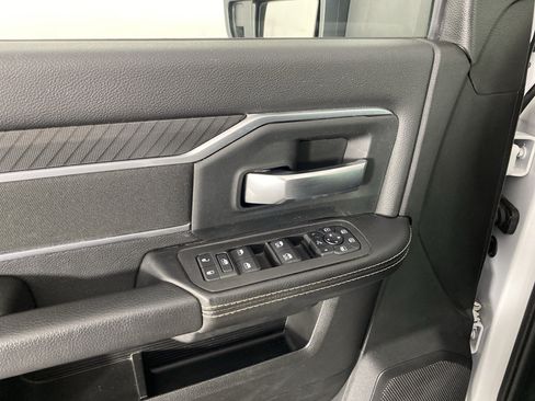 Used 2025 RAM 2500 Big Horn AWD/4WD image 14