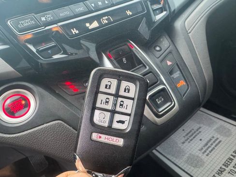 Used 2018 Honda Odyssey Touring image 24