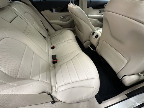 Used 2021 Mercedes-Benz GLC 300 image 17