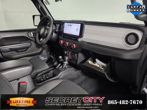 Used 2024 Jeep Wrangler Sport S image 31