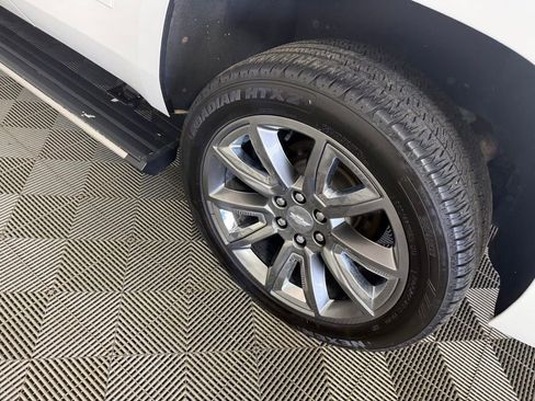 Used 2018 Chevrolet Tahoe Premier AWD/4WD image 10