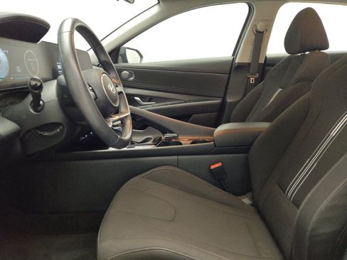 Used 2023 Hyundai Elantra SEL w/ Convenience Package FWD image 17