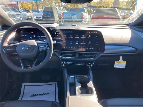 New 2026 Chevrolet Equinox EV RS w/ Convenience Package II FWD image 5