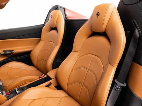 Certified 2019 Ferrari 488 Spider RWD image 3