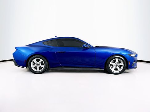 Used 2024 Ford Mustang Coupe image 10