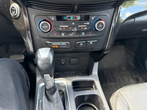Used 2017 Ford Escape Titanium AWD/4WD image 20