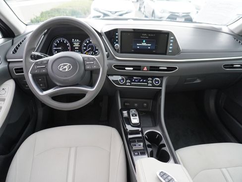 Used 2023 Hyundai Sonata SEL image 2
