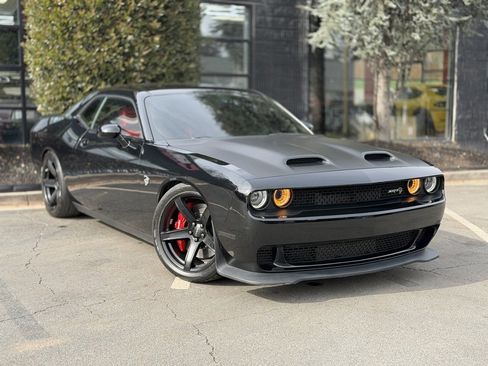 Used 2020 Dodge Challenger SRT Hellcat image 7