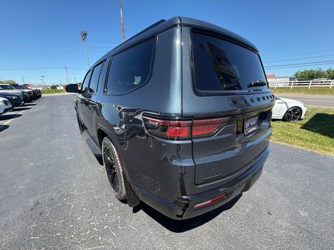 Used 2023 Jeep Wagoneer Series II w/ Convenience Group I AWD/4WD image 6