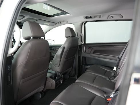 Used 2018 Honda Odyssey EX-L image 32