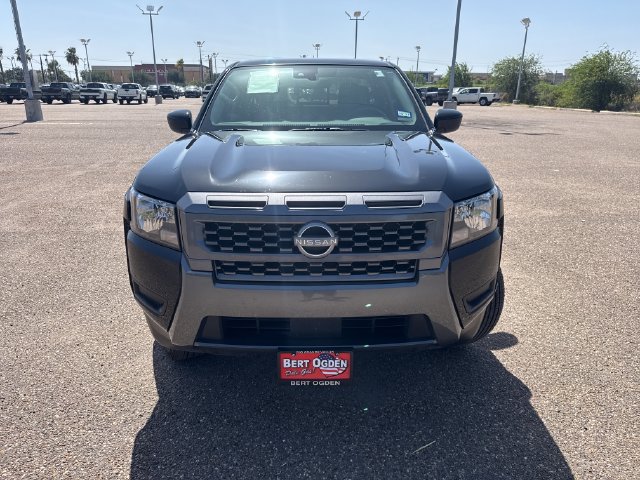 Used 2025 Nissan Frontier SV RWD image 2