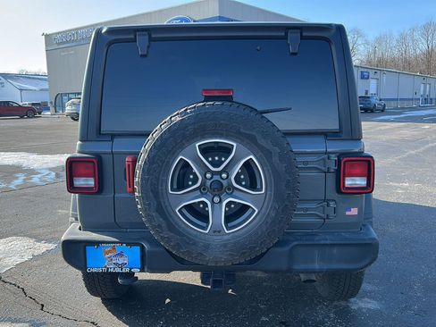 Used 2021 Jeep Wrangler Unlimited Sport image 6