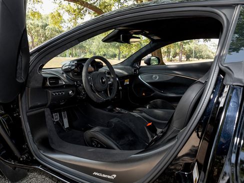 Used 2023 McLaren Artura Performance image 65